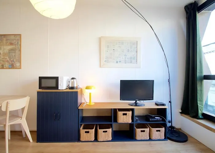 Brand New & Cosy - Louise & Stephanie Area